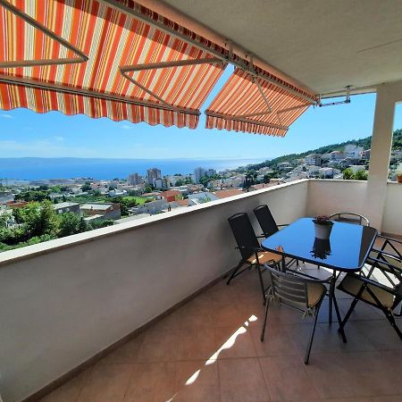 Lovely 3-Bedroom Apartment With Breathtaking View ดูกีรัท ภายนอก รูปภาพ