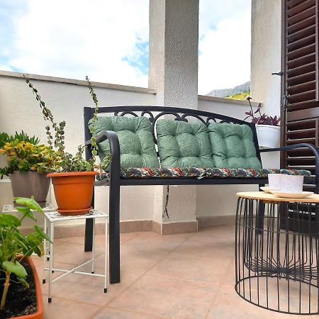 Lovely 3-Bedroom Apartment With Breathtaking View ดูกีรัท ภายนอก รูปภาพ